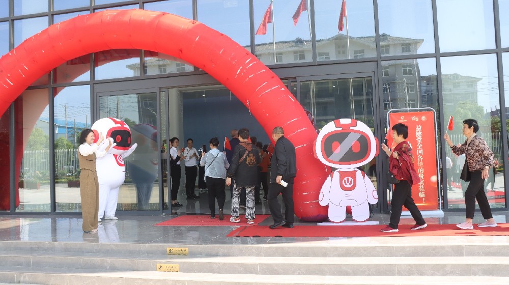 直擊益健堂生產(chǎn)線！福建客戶明星代表品質(zhì)見證之旅